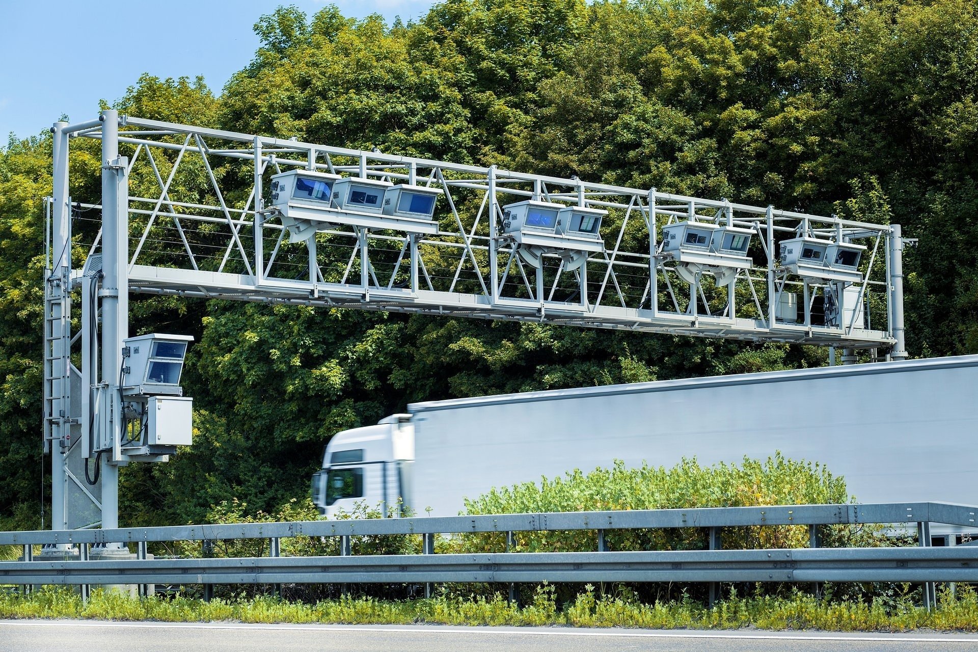 DKV Mobility acquisisce una quota di maggioranza in Tolltickets e rafforza il business dei pedaggi in Europa