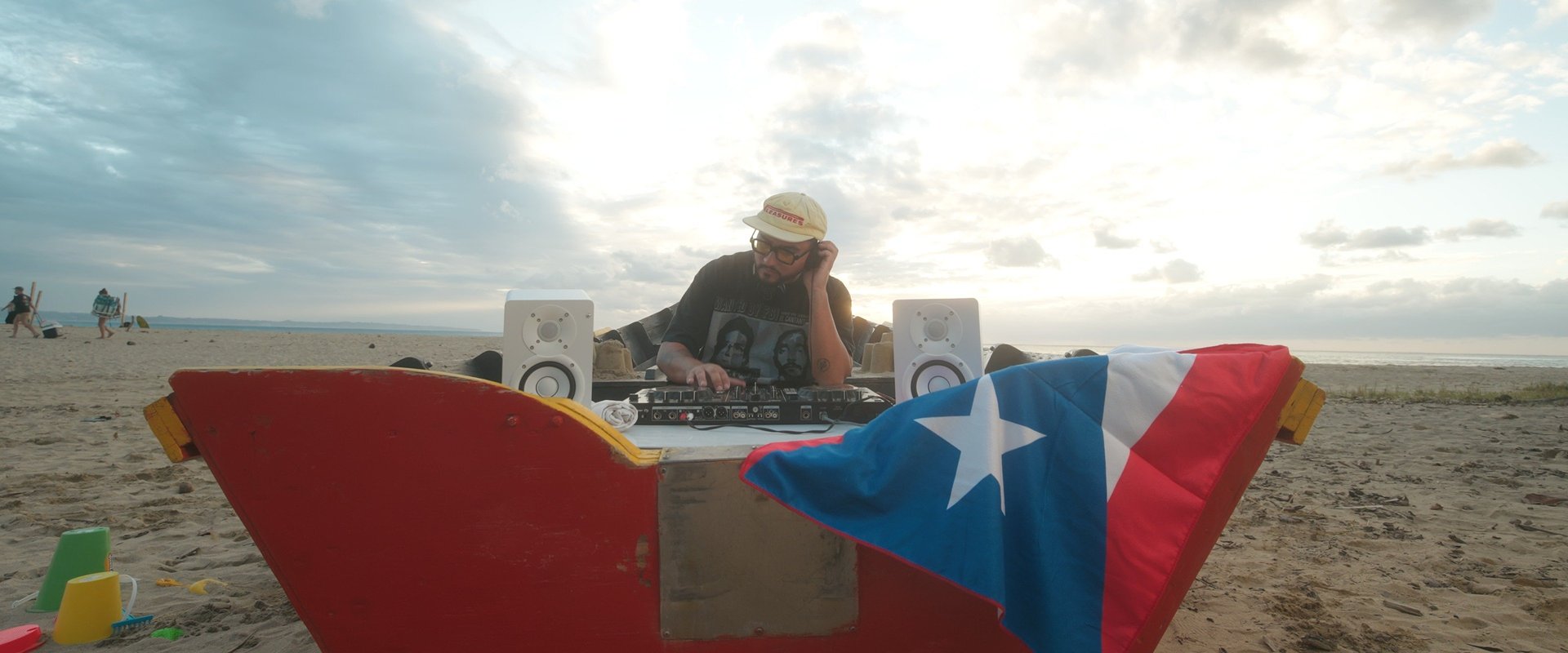 Fux Beat recibe su primera nominación a Premios Juventud como Productor del Año