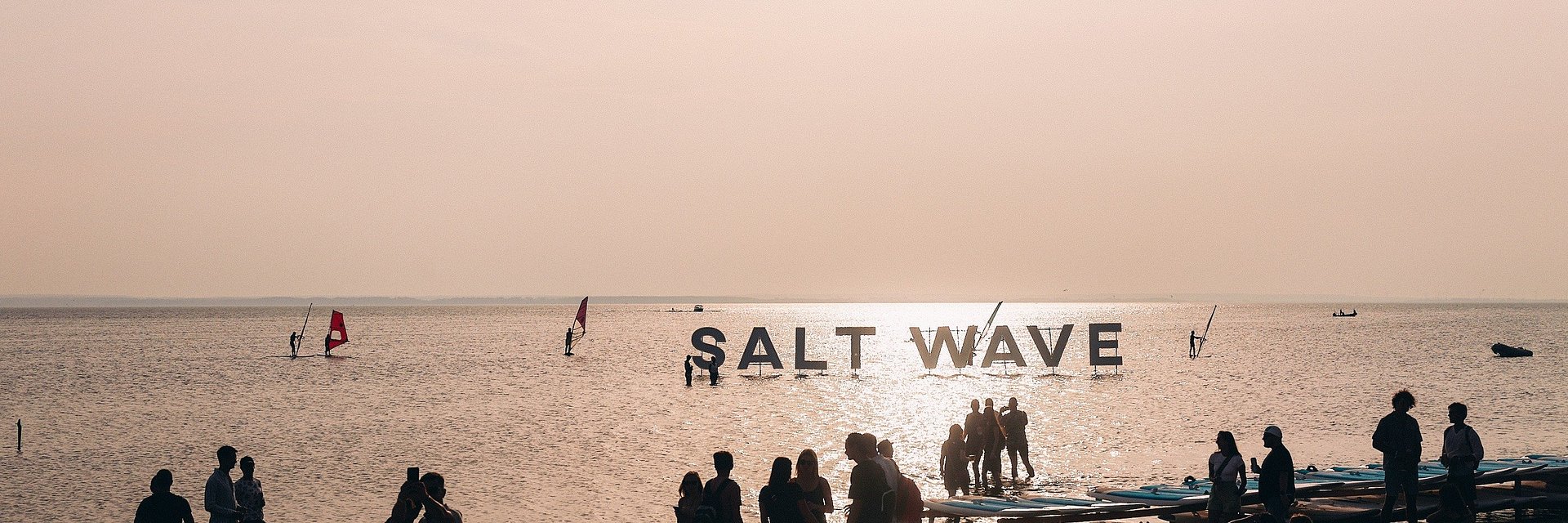 Defender Salt Wave Festival już w ten weekend! 20 koncertów i 2 niezapomniane dni w Jastarni