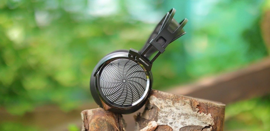 Audiophile Heaven - Sendy Audio Apollo Pro Premium Headphones Review - Delphi Music Prophecy