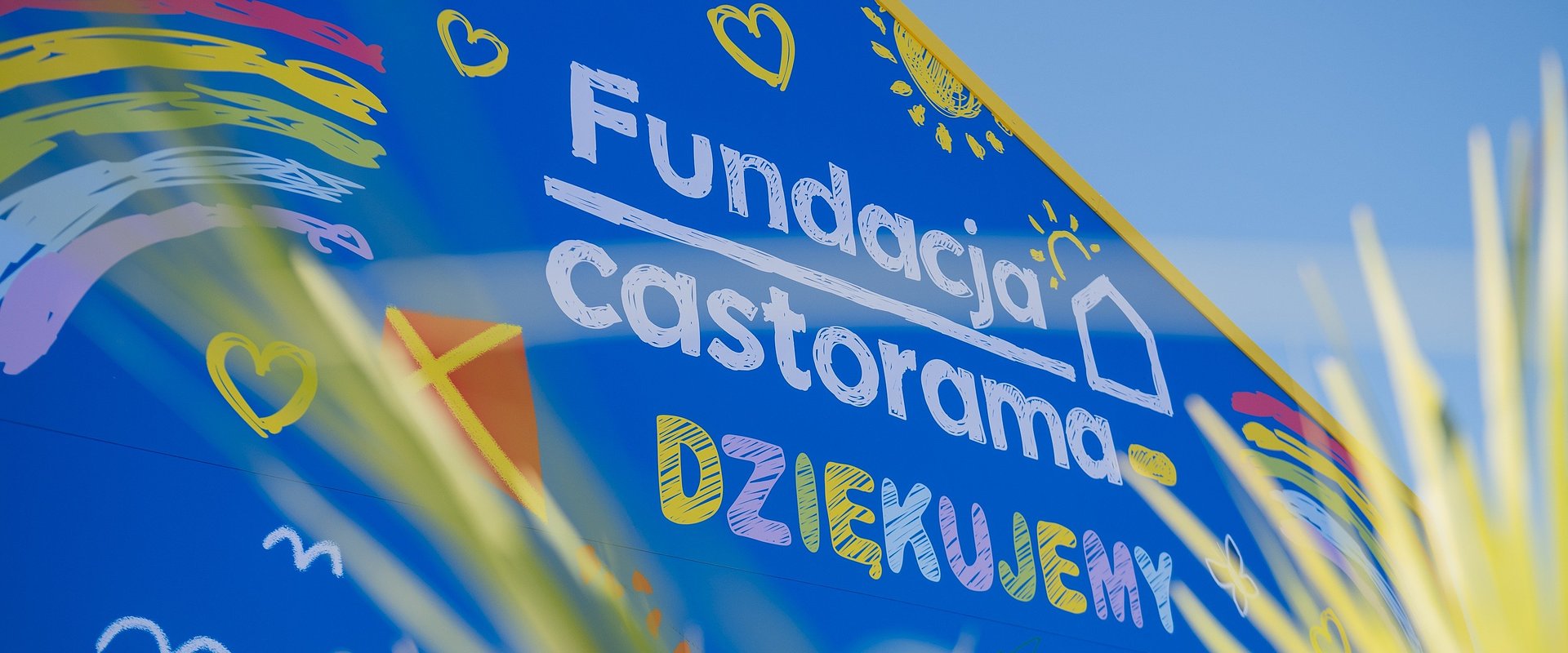 Fundacja Castorama dziękuje wolontariuszom - Nowa kampania pokazuje ludzi, którzy stoją za pomaganiem w praktyce