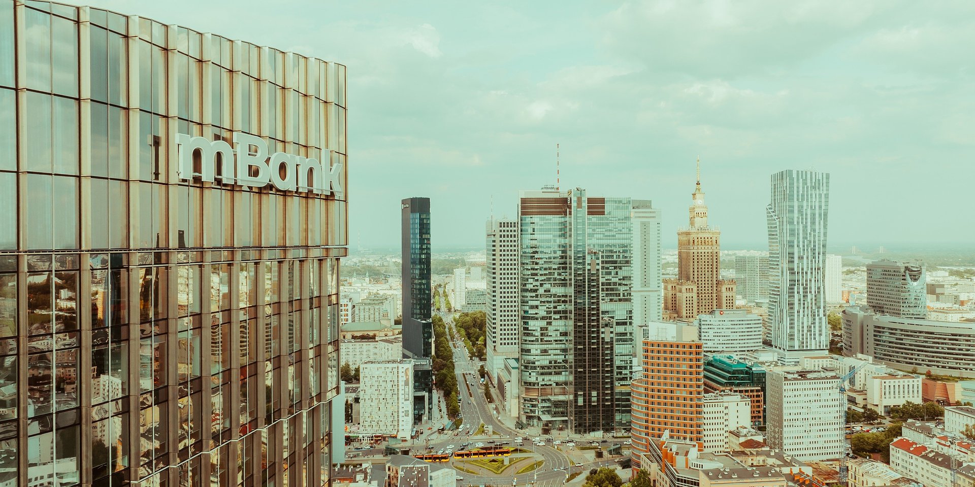 mBank i PGGM zawierają transakcję sekurytyzacji syntetycznej o wartości 1,1 mld EUR, na portfelu kredytów korporacyjnych zabezpieczonych na nieruchomościach komercyjnych
