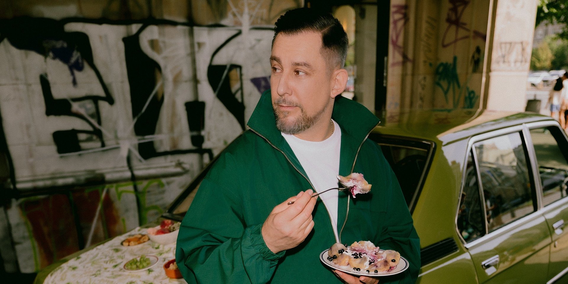 Sokół ogłasza wakacje w mieście na ENKLAWIE. Premiera singla „Pogwarzymy