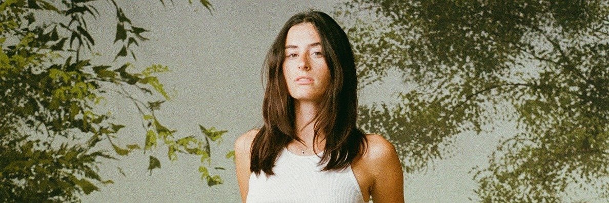 Autorka hitu „Boston”, Stella Lefty z debiutanckim albumem „Long Way Home”