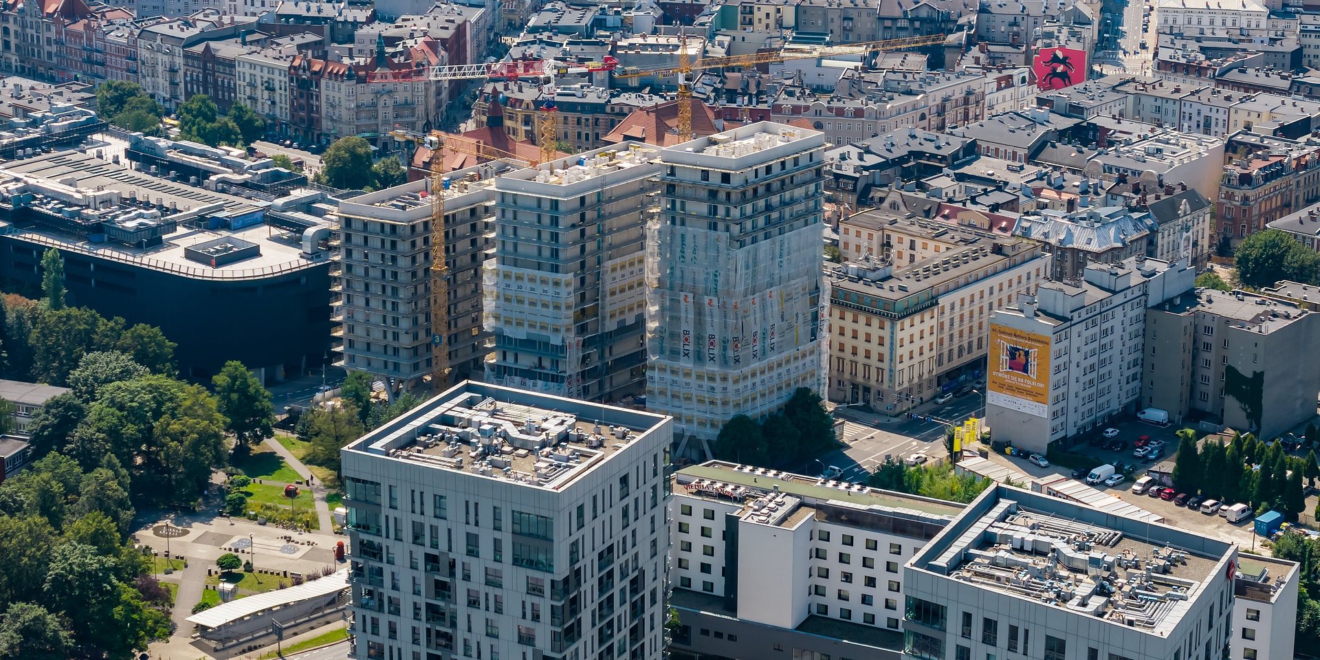 Wieże MIKATO nabierają docelowego kształtu. Archicom finalizuje realizację inwestycji w centrum Katowic