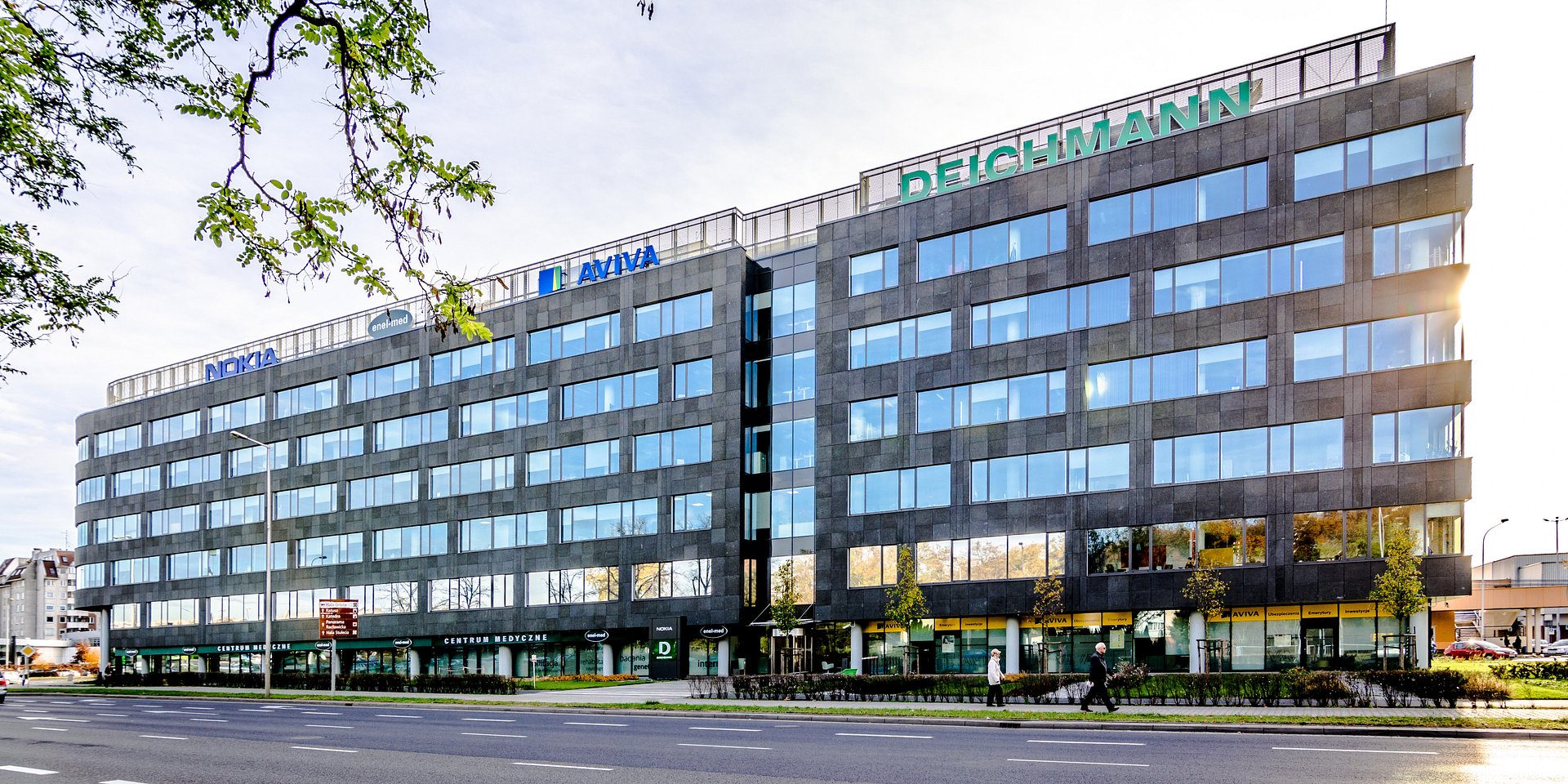 Nokia zostaje w West Gate
