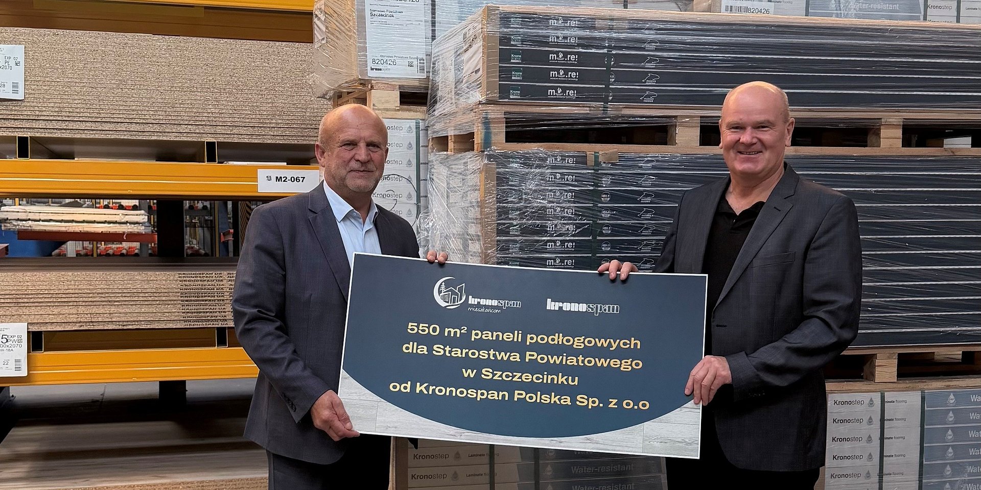 650 m² paneli Kronospan trafia do Powiatu Szczecineckiego i Szpitala!