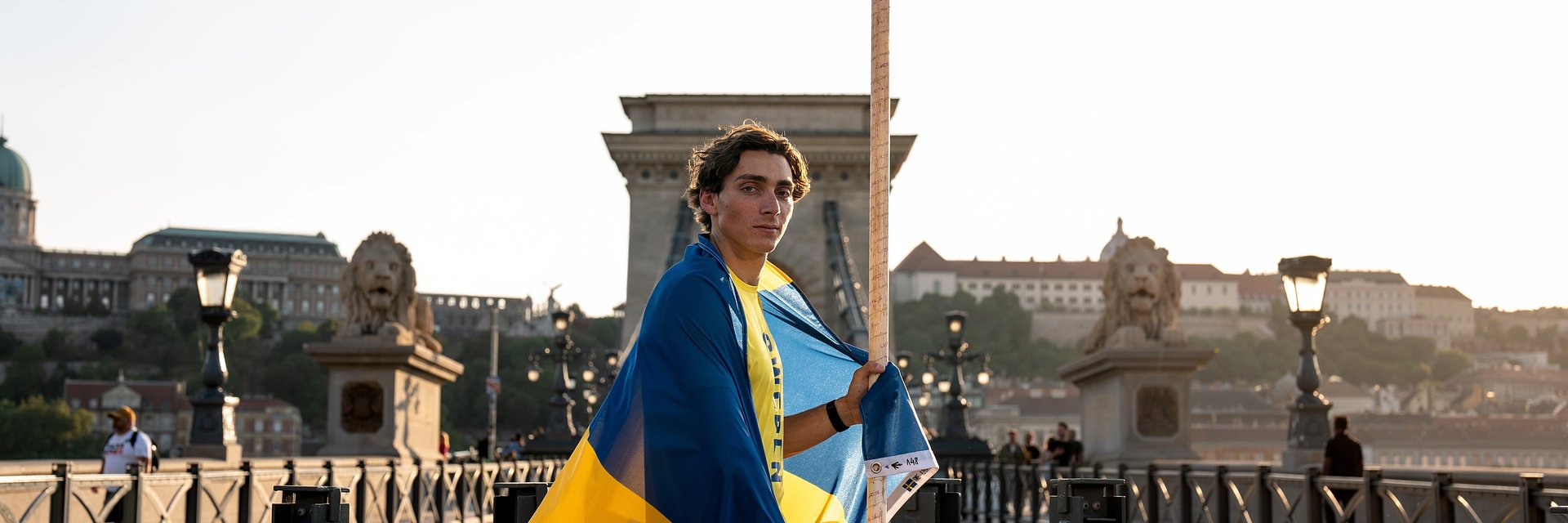 Mondo Duplantis spojuje dvě své vášně v novém singlu „Gold“
