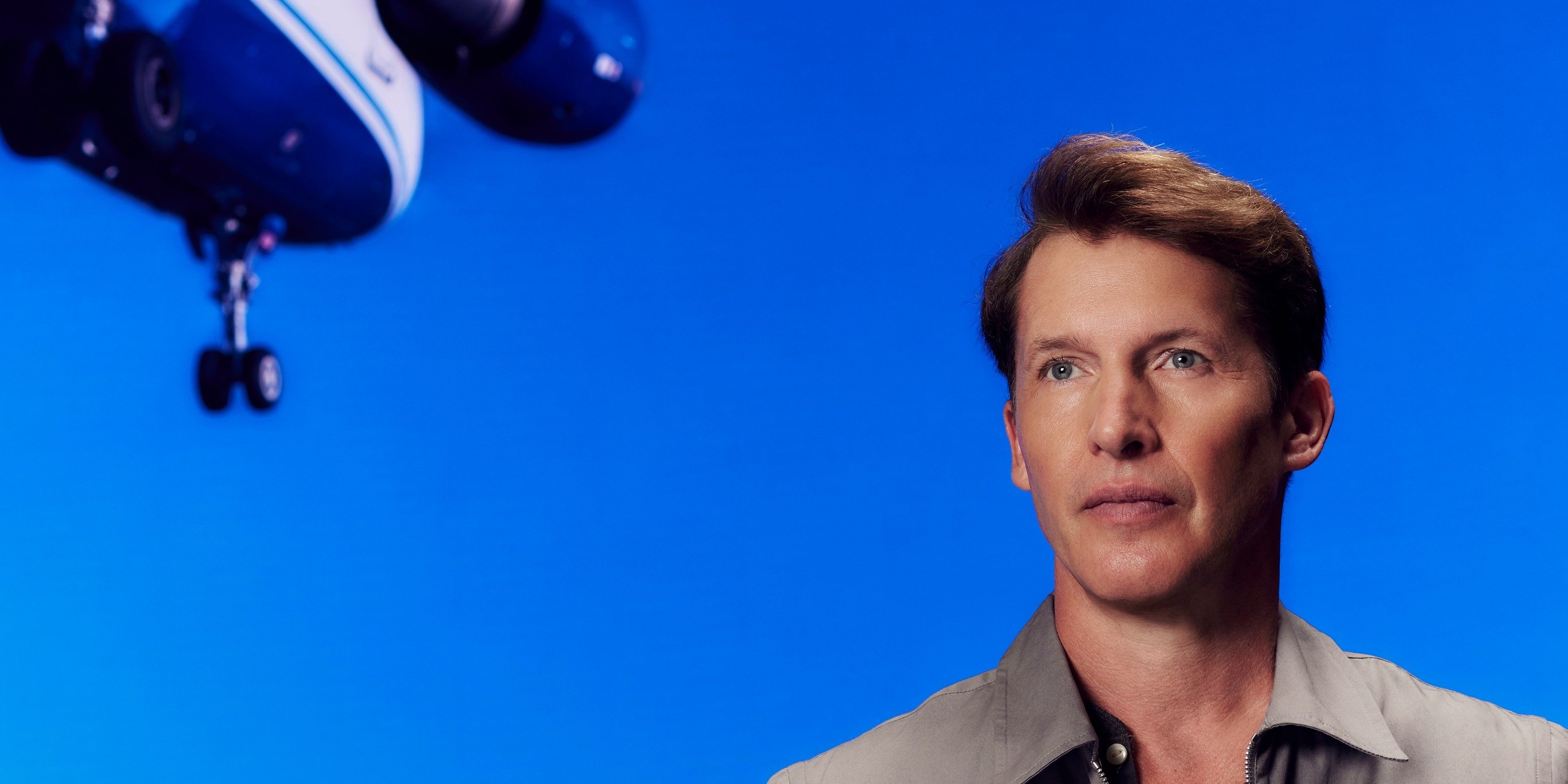 James Blunt zapowiada ósmy album studyjny „Airplane Mode” poruszającym singlem „Weight Of It All”
