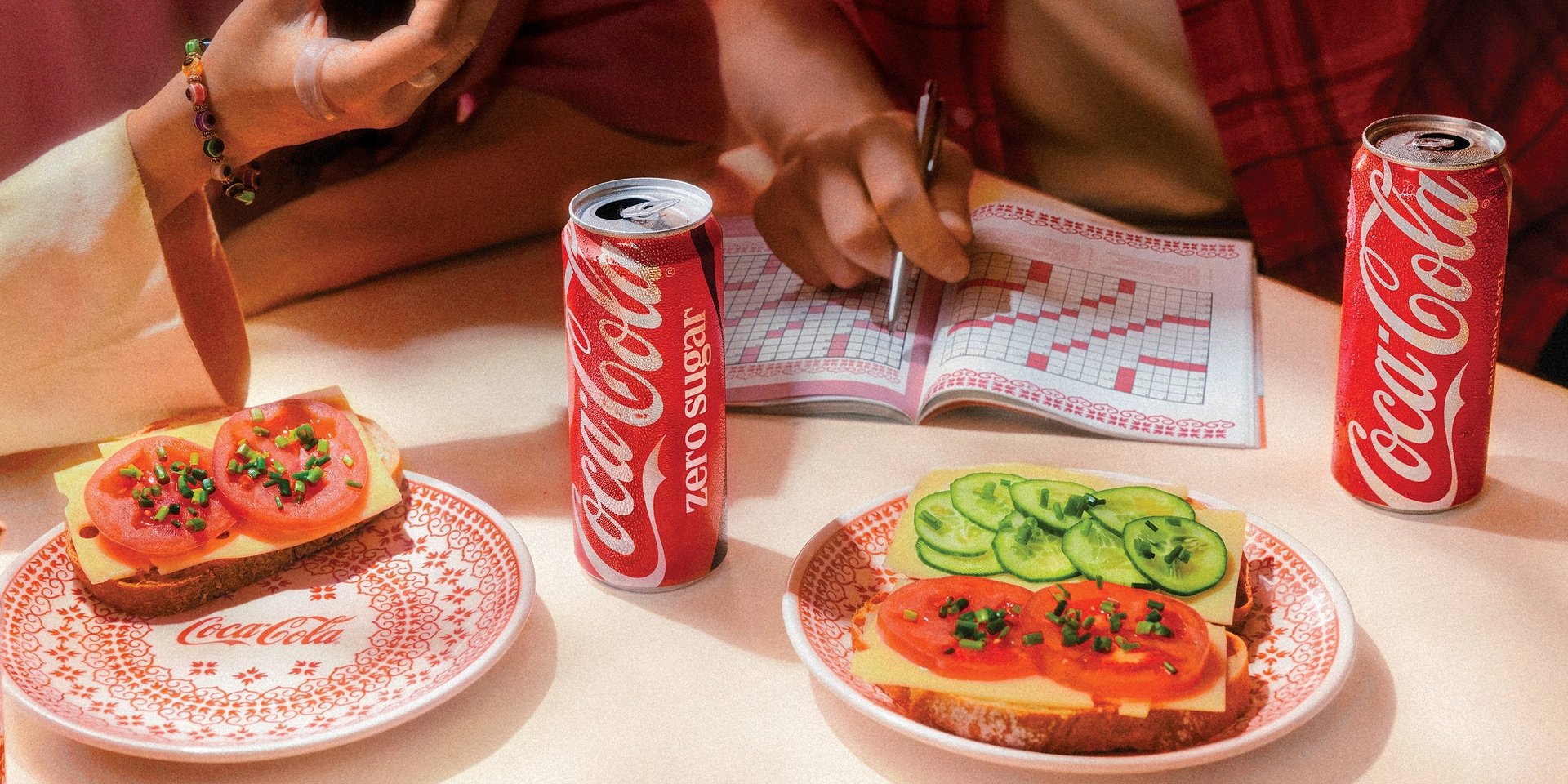 Coca-Cola i Zakłady Ceramiczne „Bolesławiec“ ponownie łączą Polaków przy wspólnym posiłku