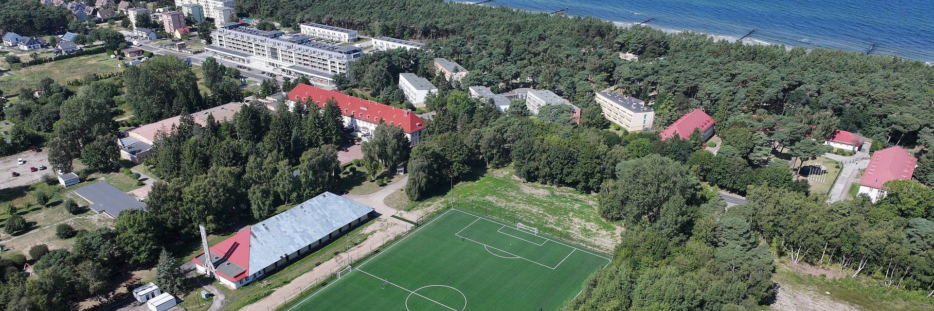 Boiska w standardzie FIFA trafiają do ośrodków wypoczynkowych. AMW REWITA inwestuje w jakość znaną ze stadionów