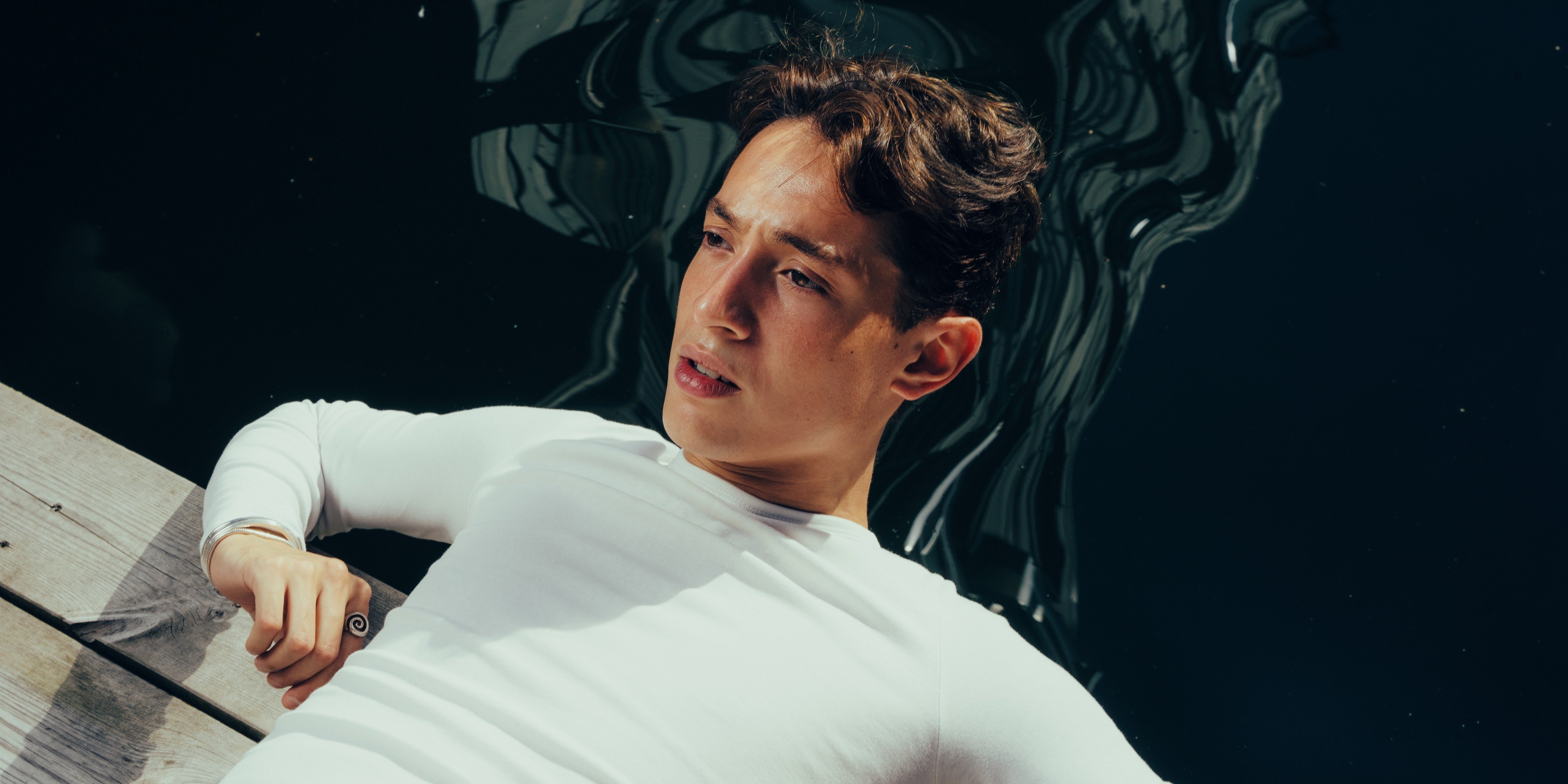 Kyle Alessandro prezentuje singiel „Tide”