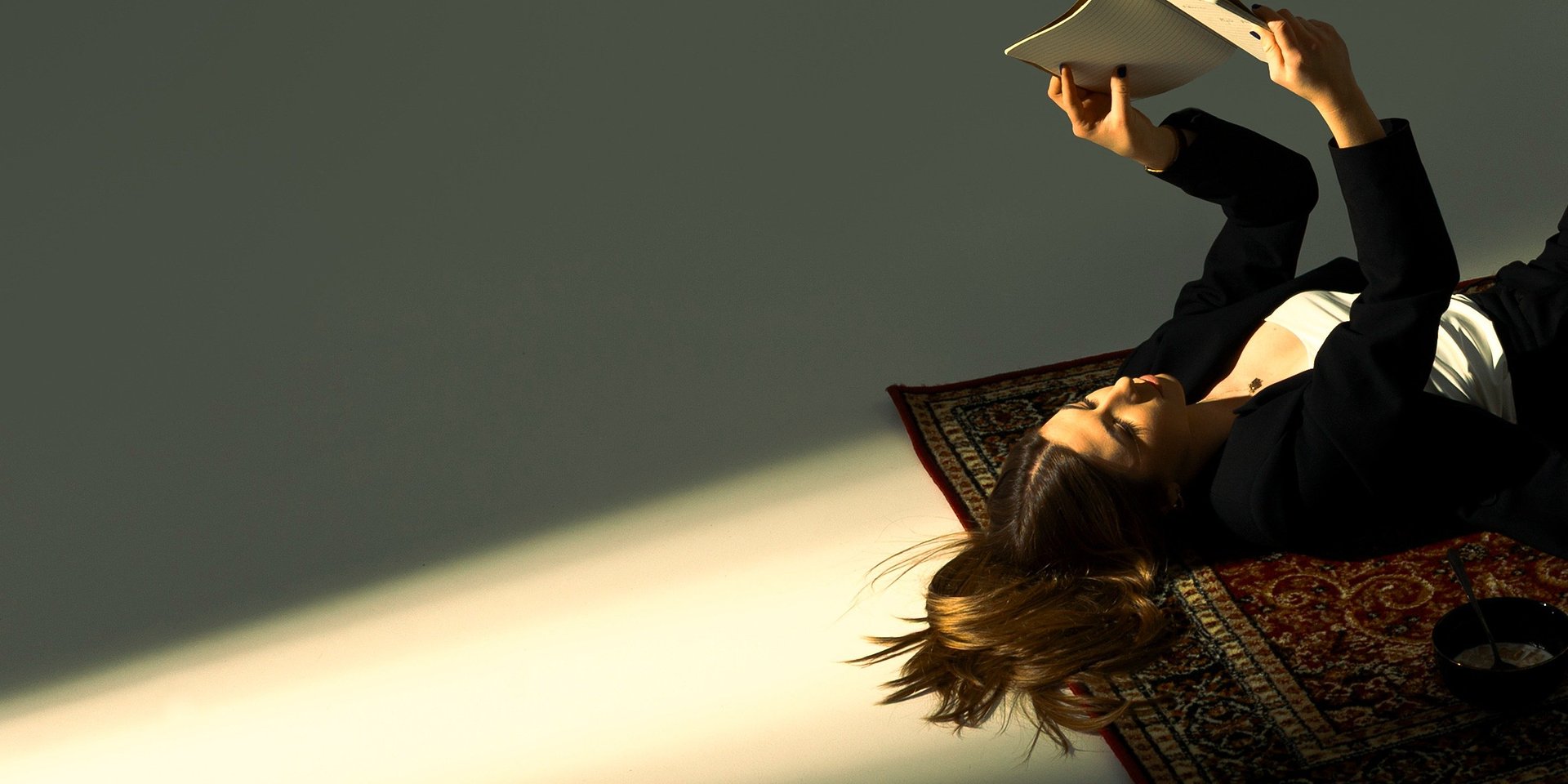 Martyna Wrochna zapowiada debiutancki album singlem Gościnny pokój
