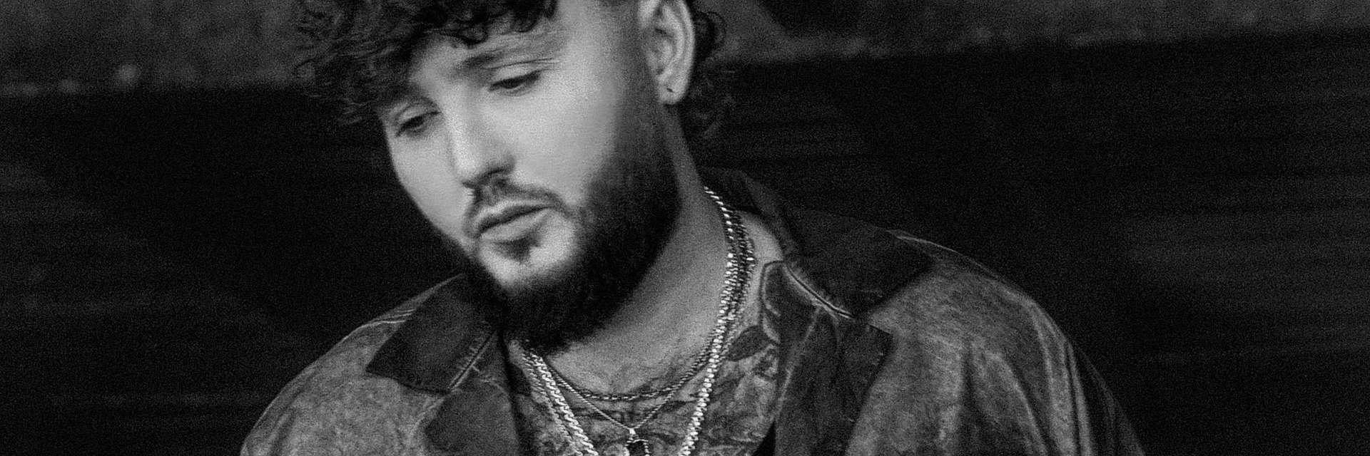 James Arthur sdílí poselství o inkluzi a vlastní hodnotě v novém singlu „Waste My Tears“