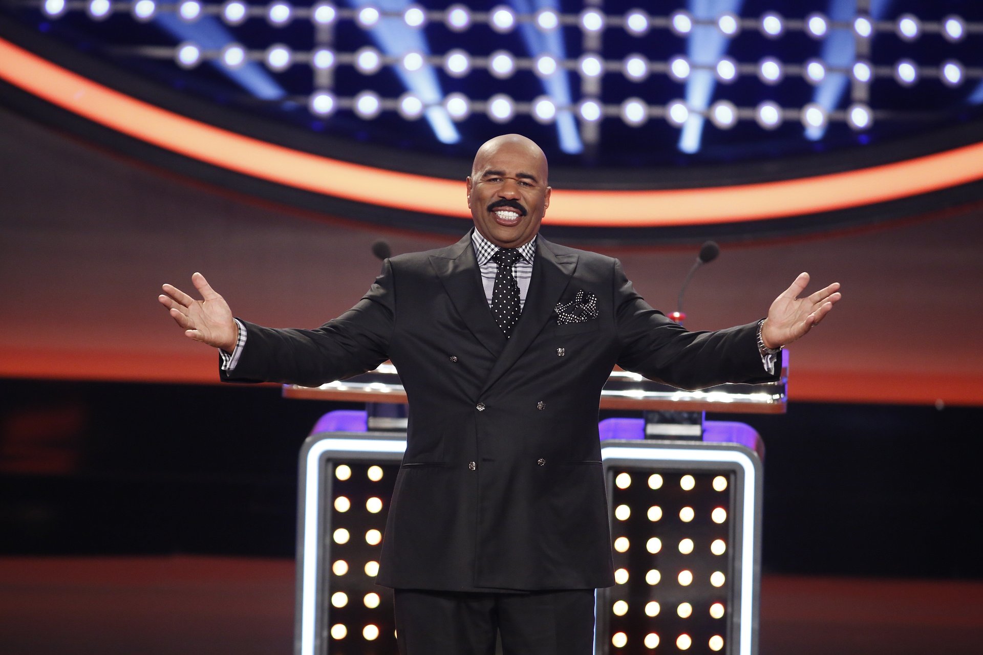 O CONCURSO DE SUCESSO “FAMILY FEUD: DUELO DE FAMÍLIAS VIP” ESTREIA NO STAR COMEDY EM OUTUBRO