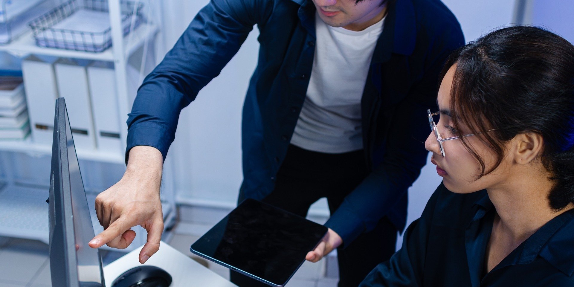 Poza vibe codingiem: jak szybko i bezpiecznie skalować aplikacje biznesowe w erze agentów AI