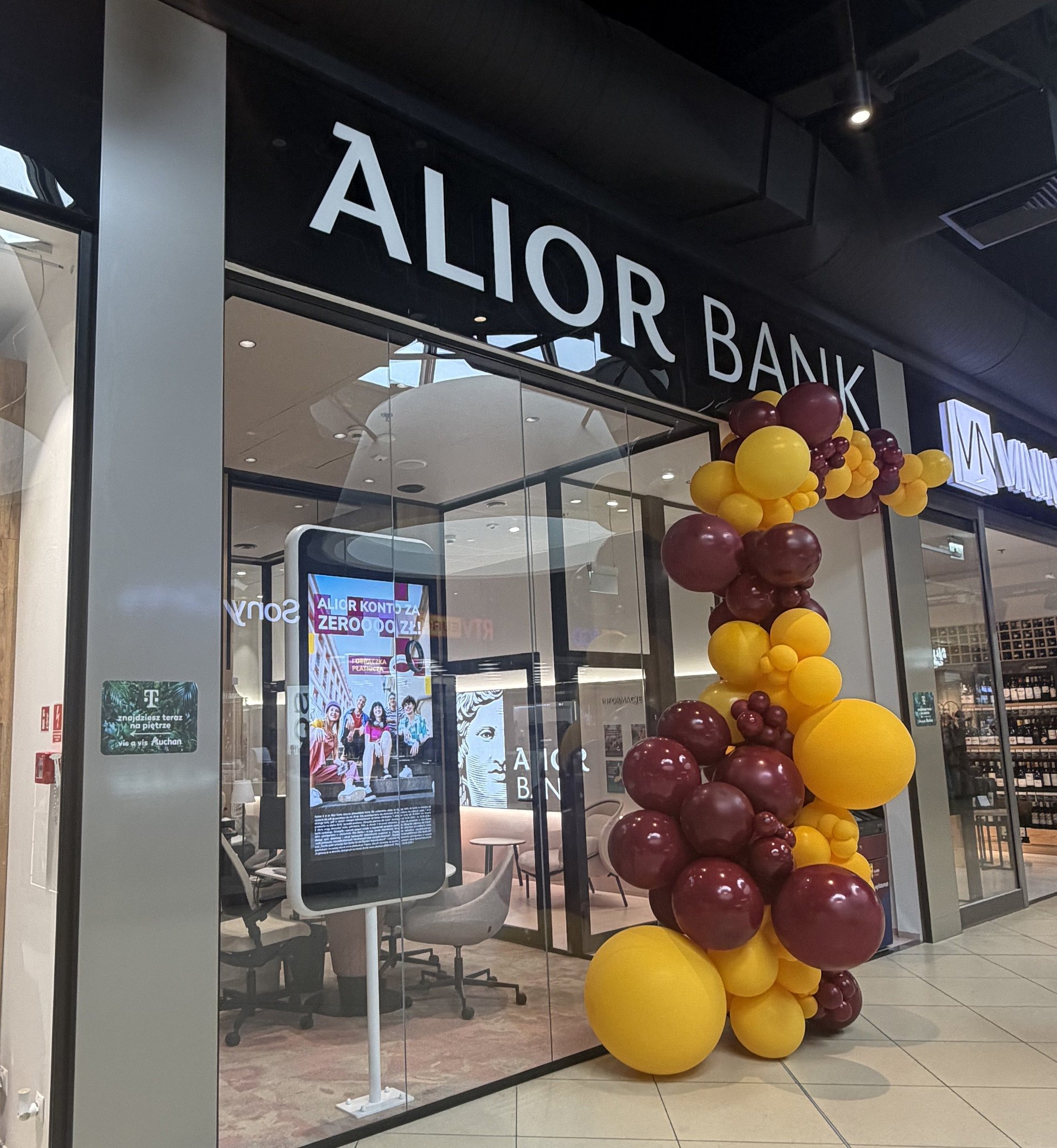 Alior Bank w nowej odsłonie już w Manufakturze – rozwój strefy usług w łódzkim kompleksie