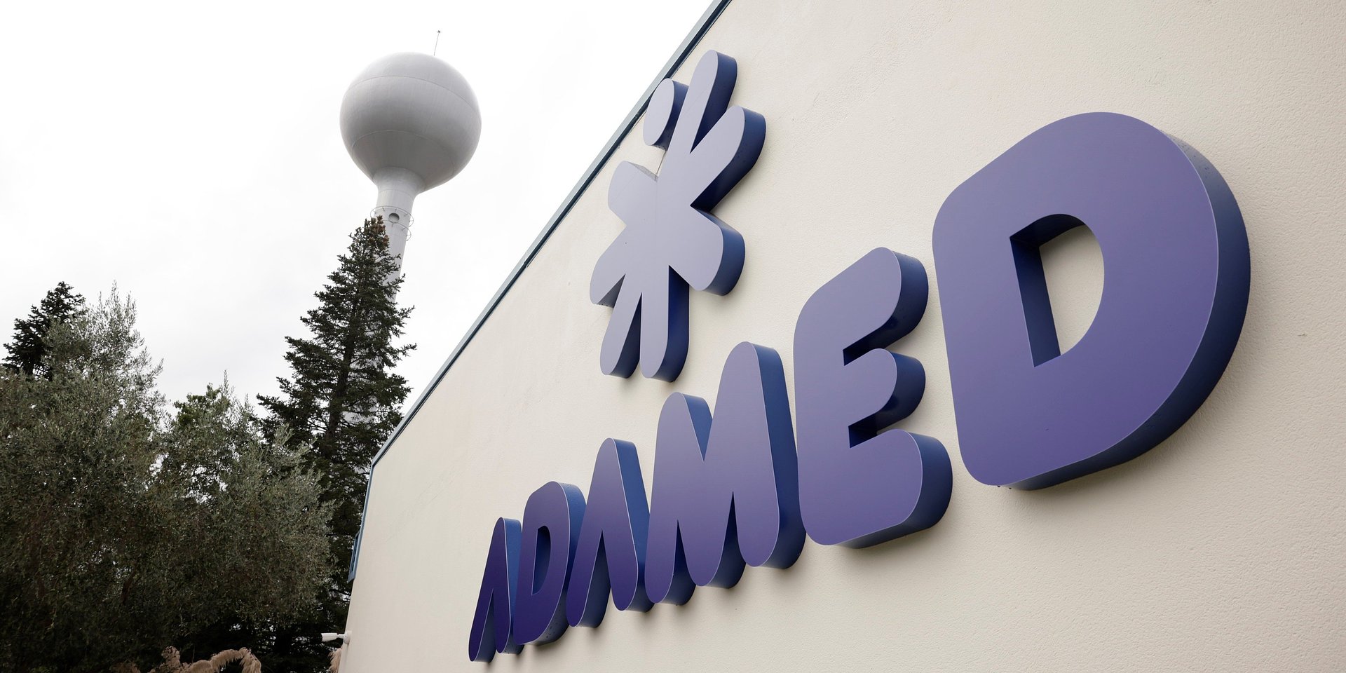 Adamed rozwija zakład w Hiszpanii. Polska pozostaje kluczowym miejscem produkcji i inwestycji.