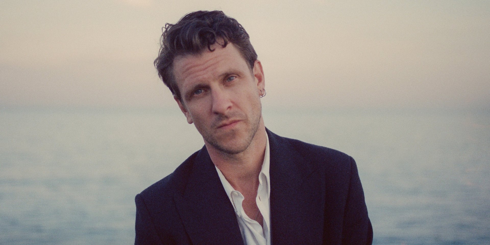 Jamie T oswaja duchy przeszłości na albumie „Ghosts (100 Days of Morning)”