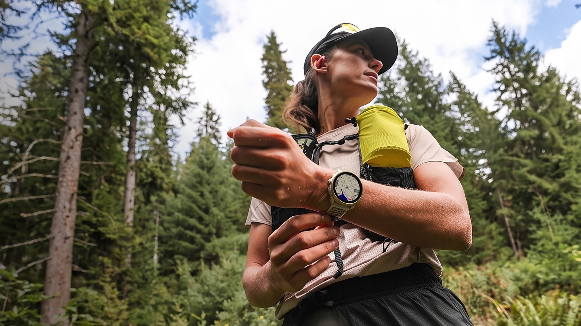 Suunto Race 3S debiutuje na rynku. Tytanowe wykończenie, do 38 godzin pracy GPS i nowy Coach AI