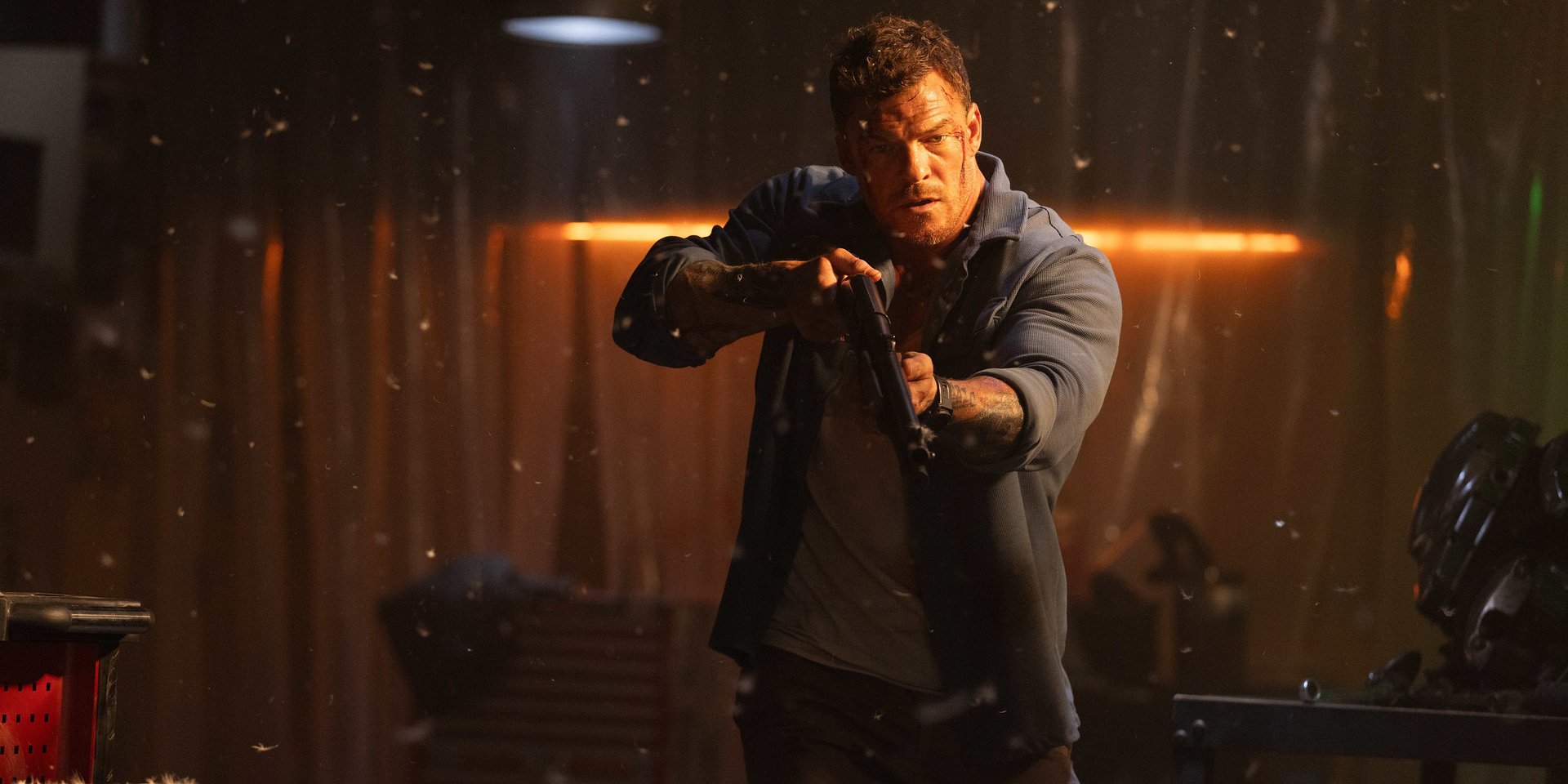 RUNNER już od jutra w kinach! Alan Ritchson i Owen Wilson w emocjonującym filmie akcji.