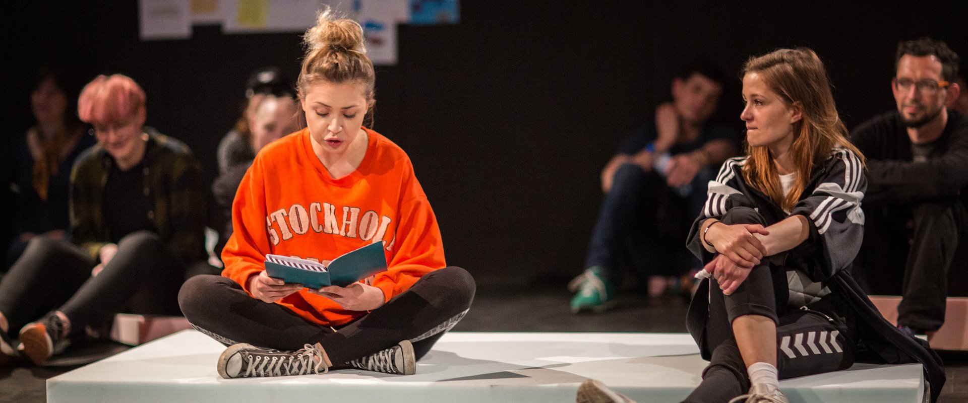 Dziewczyny opisują świat